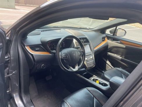 Used 2019 Lincoln MKC Reserve w/ MKC Climate Package FWD image 23