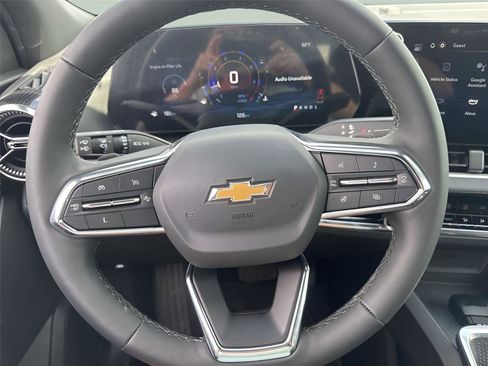 New 2025 Chevrolet Equinox LT w/ Safety and Technology Package FWD image 16