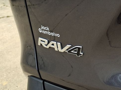 Used 2024 Toyota RAV4 LE AWD/4WD image 31