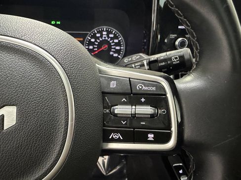 Used 2022 Kia Sorento SX FWD image 16