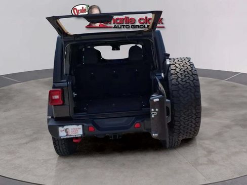 Used 2025 Jeep Wrangler Unlimited Rubicon AWD/4WD image 9