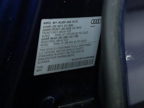 Used 2020 Audi Q8 Premium Plus image 24