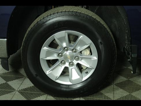 Used 2023 Chevrolet Silverado 1500 LT w/ Convenience Package II image 8