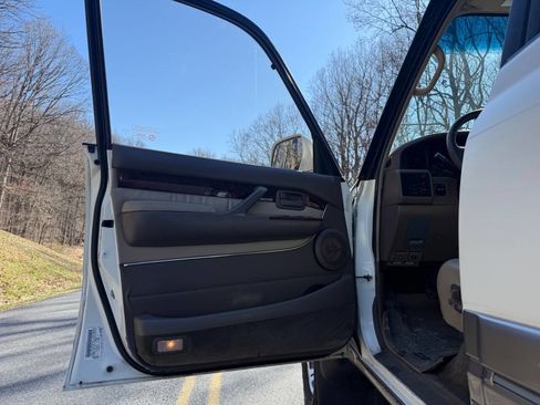 Used 1997 Lexus LX 450 4WD image 15