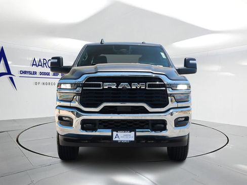 Used 2025 RAM 2500 Big Horn AWD/4WD image 4