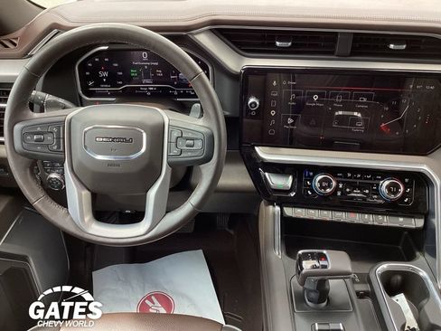 Used 2022 GMC Sierra 1500 Denali w/ Denali Reserve Package AWD/4WD image 17