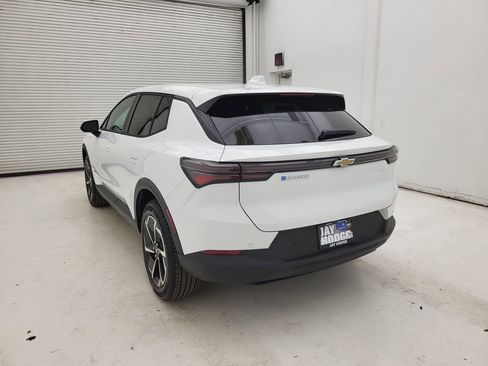 New 2026 Chevrolet Equinox EV LT image 14