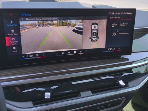 Certified 2025 BMW X7 M60i AWD/4WD image 25