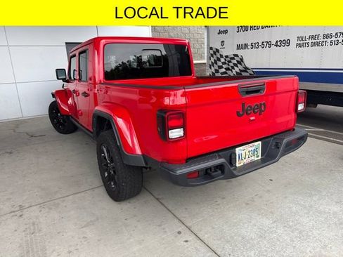 Used 2024 Jeep Gladiator Sport AWD/4WD image 4