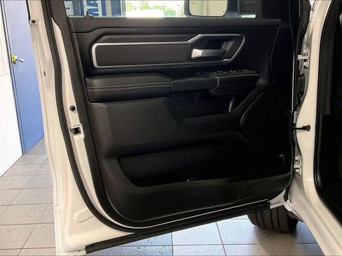 Used 2025 RAM 1500 Big Horn AWD/4WD image 9
