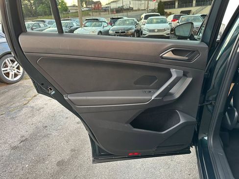 Used 2018 Volkswagen Tiguan SE w/ 18" Alloy Wheels Package AWD/4WD image 24