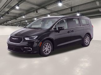 Used 2024 Chrysler Pacifica Touring-L FWD video 1