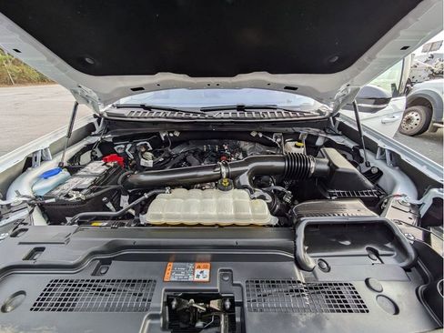 Certified 2025 Ford Expedition Active image 35