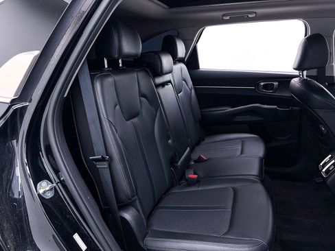 Used 2022 Kia Sorento S w/ Panoramic Sunroof Package image 37