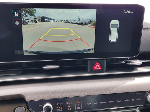 New 2026 Kia Carnival EX FWD image 16