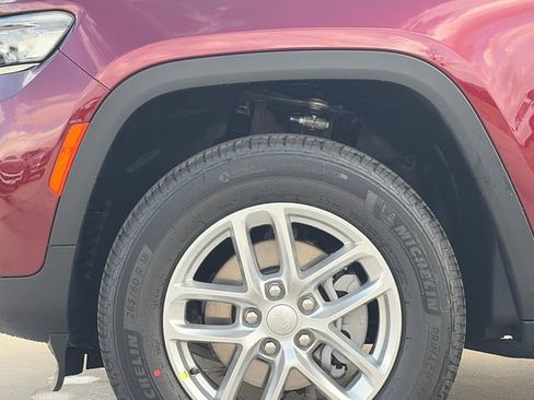 New 2026 Jeep Grand Cherokee Laredo X RWD image 5