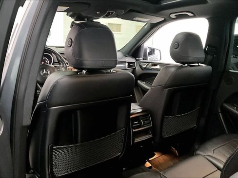 Used 2018 Mercedes-Benz GLS 450 4MATIC image 11