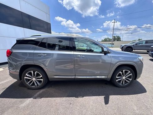 Used 2019 GMC Terrain Denali w/ Driver Alert Package II AWD/4WD image 4