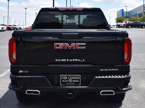 Used 2022 GMC Sierra 1500 Denali AWD/4WD image 9