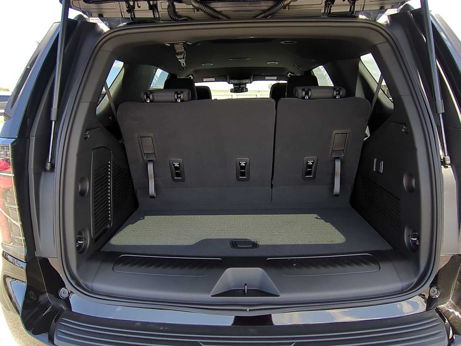 New 2026 Chevrolet Tahoe LS RWD image 25