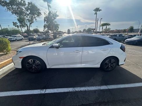 Used 2017 Honda Civic EX image 4