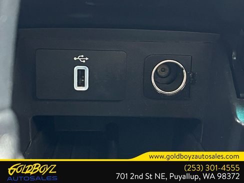 Used 2017 Ford Explorer Limited w/ Equipment Group 301A AWD/4WD image 41