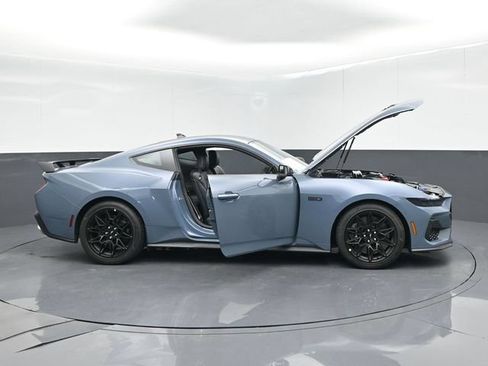 Used 2025 Ford Mustang GT Premium w/ GT Performance Package RWD image 67