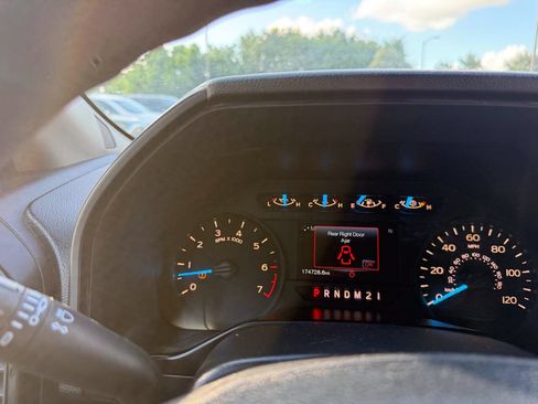 Used 2016 Ford F150 XL w/ Equipment Group 101A Mid AWD/4WD image 26