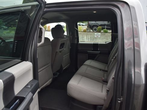 Used 2018 Ford F150 XLT AWD/4WD image 20