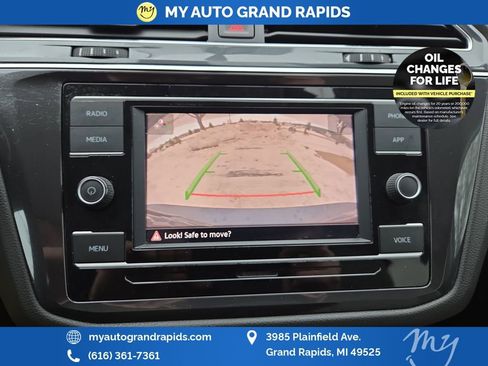 Used 2020 Volkswagen Tiguan S w/ 3rd Row Seat Package image 29