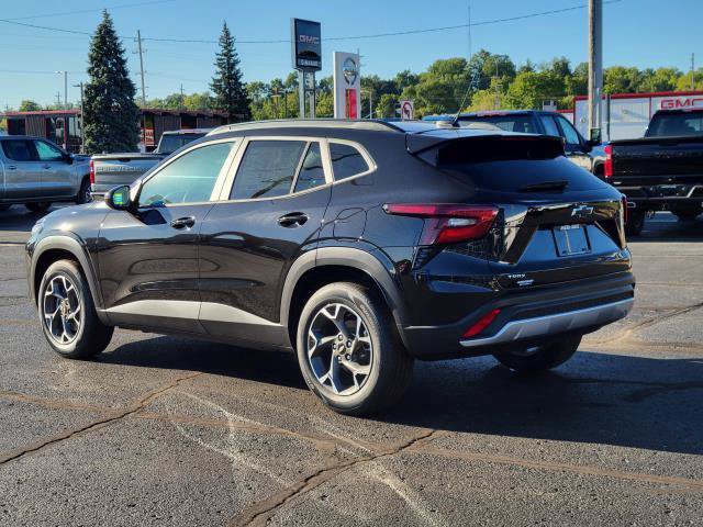 New 2026 Chevrolet Trax LT w/ LT Convenience Package FWD image 3