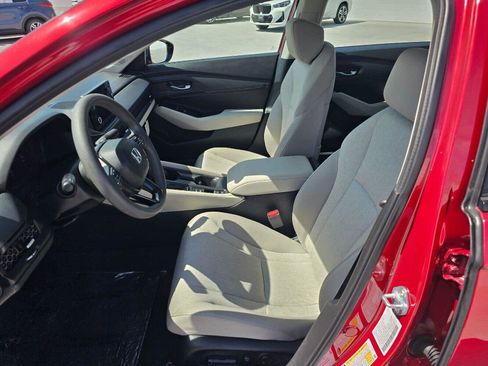 Used 2025 Honda Accord SE image 20