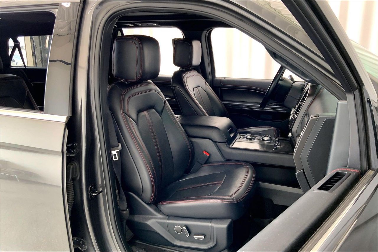 Used 2021 Ford Expedition Max Limited AWD/4WD image 16