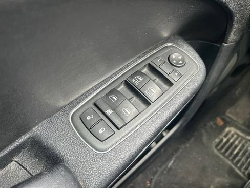 Used 2012 Dodge Charger SE RWD image 19