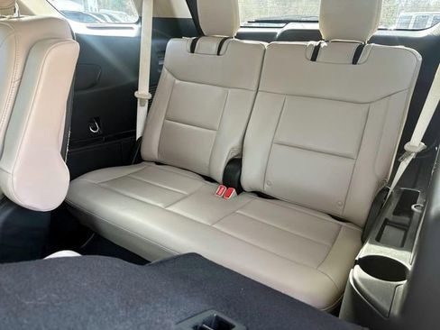 Used 2023 Ford Explorer XLT w/ Equipment Group 202A image 12