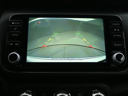 Used 2024 Nissan Kicks SV image 11