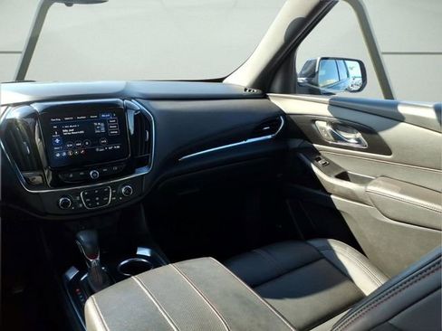 Certified 2023 Chevrolet Traverse RS AWD/4WD image 12