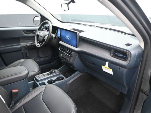 New 2025 Ford Maverick Lobo image 13