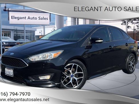 Used 2016 Ford Focus SE w/ SE Sport Package FWD image 1