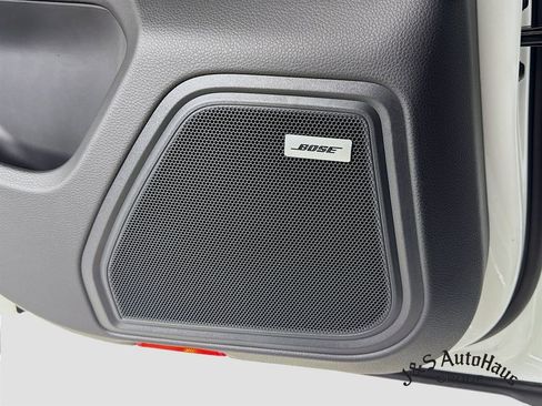 Used 2025 Porsche Macan GTS AWD/4WD image 33