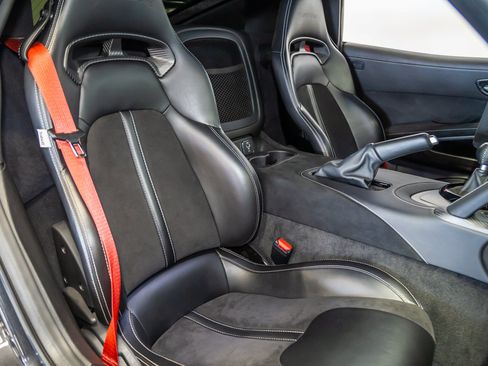 Used 2016 Dodge Viper ACR w/ Exterior Carbon Fiber Package RWD image 31