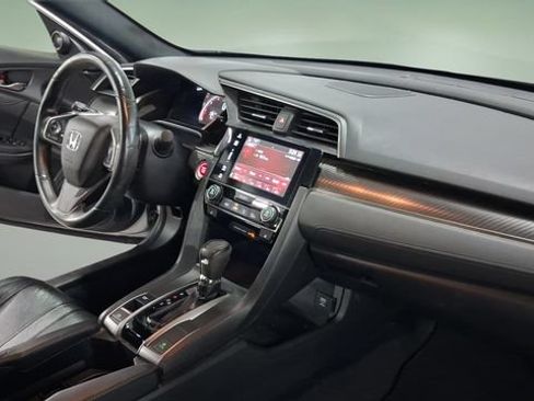 Used 2018 Honda Civic Sport Touring image 17