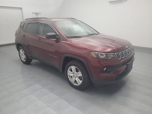 Used 2022 Jeep Compass Latitude AWD/4WD image 11