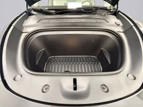 Used 2024 Tesla Model Y Long Range AWD/4WD image 15