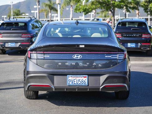 Certified 2025 Hyundai Sonata SE FWD image 8