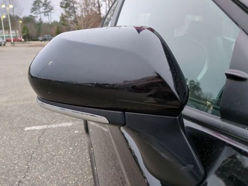 Used 2025 Toyota Camry SE image 12