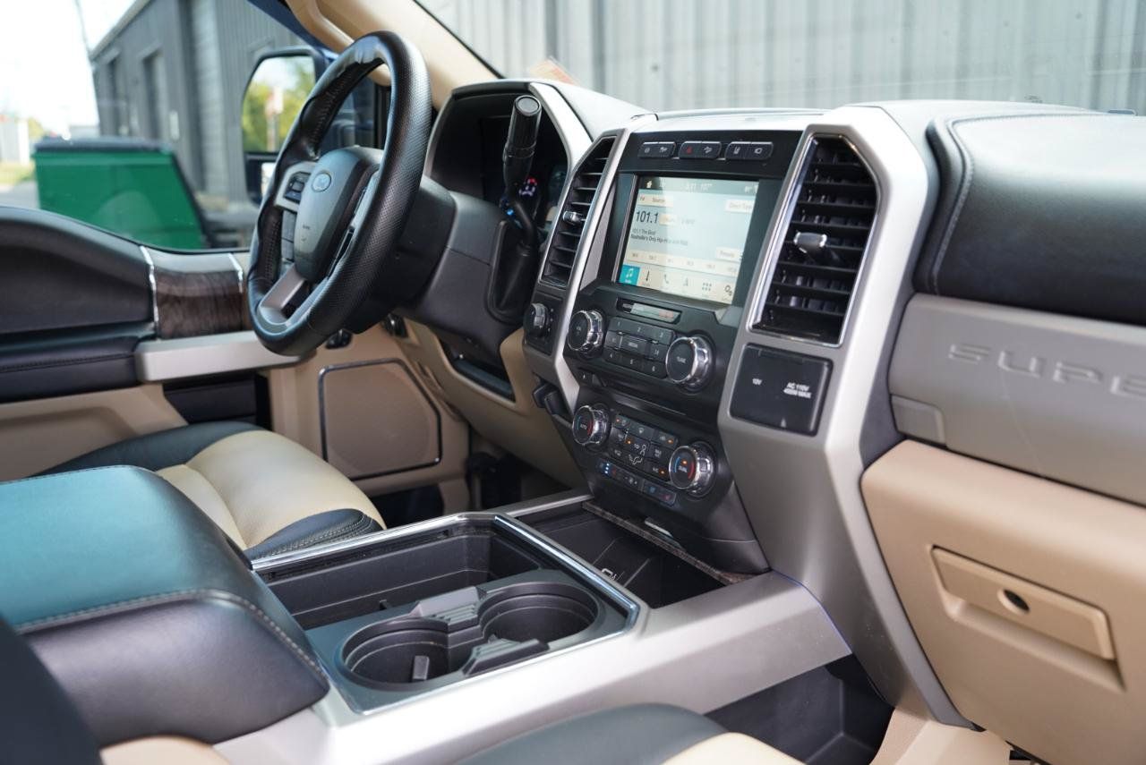 Used 2018 Ford F250 Lariat w/ Lariat Ultimate Package AWD/4WD image 17