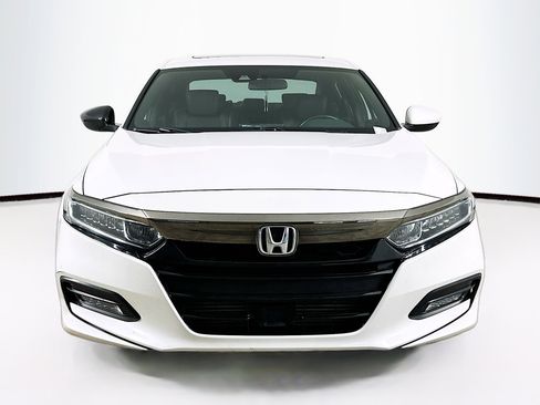 Used 2020 Honda Accord Sport image 2