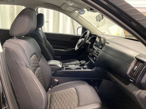 Certified 2024 Nissan Pathfinder S AWD/4WD image 11