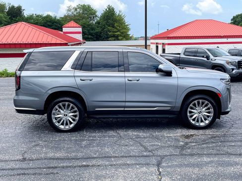 Used 2023 Cadillac Escalade Premium Luxury AWD/4WD image 4